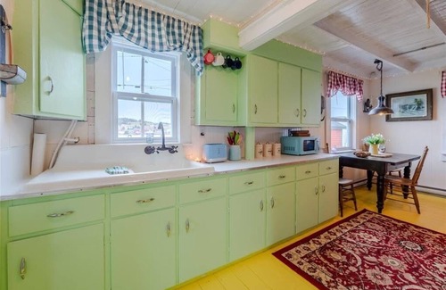 Heart's Delight House | The Yellow Dory Heart’s Delight 2BR! Ocean Views