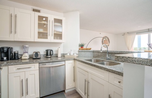 Aventura Condo | The Yacht Club At Aventura. 1 Bedroom Stunning Waterfront view !