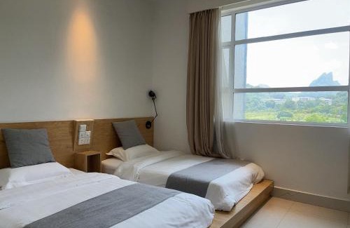 Shuangliu District House | The Yangshuo Durian Guesthouse 阳朔榴莲间民宿