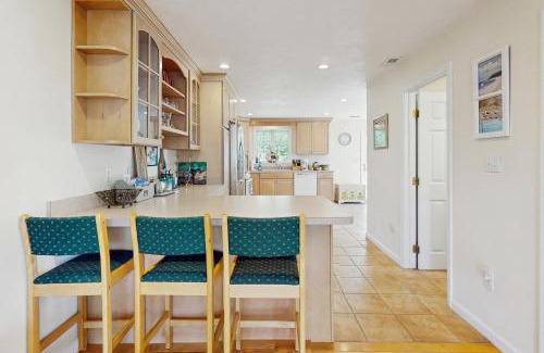 West Yarmouth House | The Yarmouth Anchor - 12 and 14