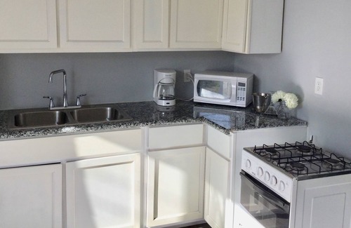 Nassau Apartment | The Yellow Butterfly