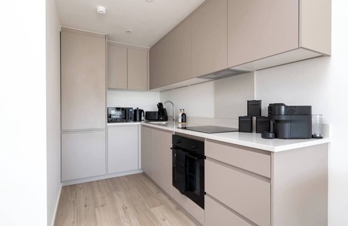 Central Milton Keynes Apartment | The Yellow Corporate Suite