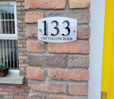 Banbridge House | The Yellow Door