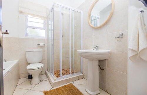 Beacon Bay House | The Yellow Door Guesthouse