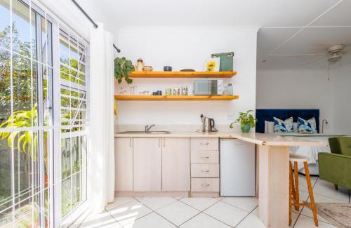 Beacon Bay House | The Yellow Door Guesthouse