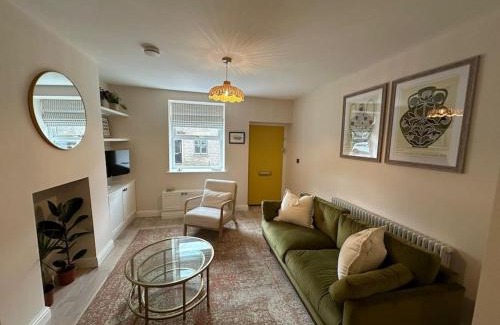 Macclesfield House | The Yellow Door to The Peaks