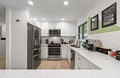 Desert Park Estates House | The Yellow Palm - Pet Friendly with Pool