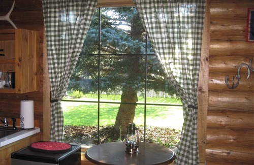Dubois Cabin | The Yellowstone Cabin
