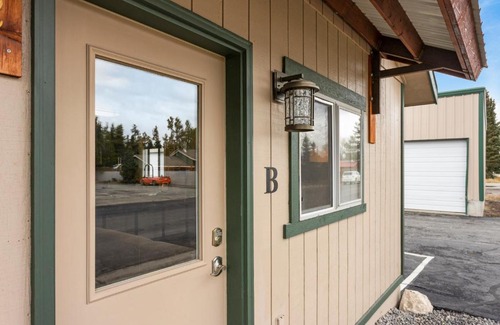 West Yellowstone Apartment | The Yellowstone Hideaway Unit B