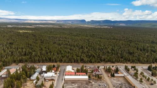 West Yellowstone Apartment | The Yellowstone Hideaway Unit C