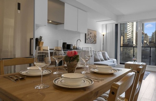 Cabbagetown South Hotel | The York - Walking distance to City Centre