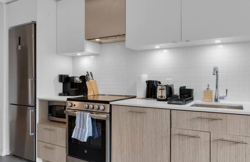 Cabbagetown South Hotel | The York - Walking distance to City Centre