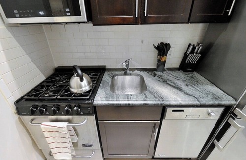 Upper East Side Apartment | The Yorkville Vibe 8679