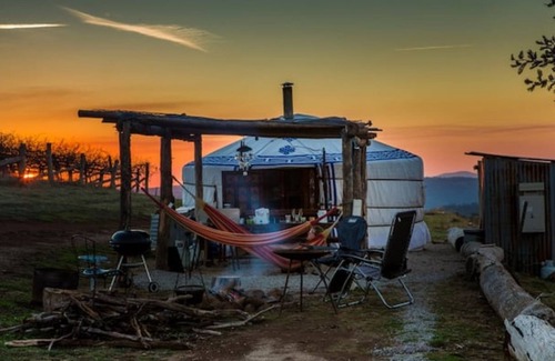 Myrrhee House | The Yurt Alpine Retreat - Blue Yurt