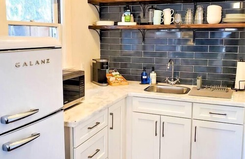 Lodi House | The Zin Retreat | 4-Min Walk to Downtown Wine, Beer, Shops, and MORE!