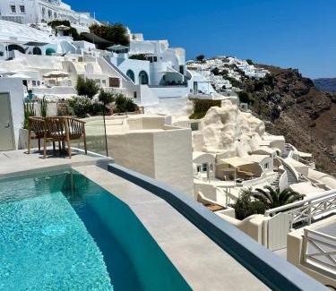Oia Villa | Thea Cave Villa