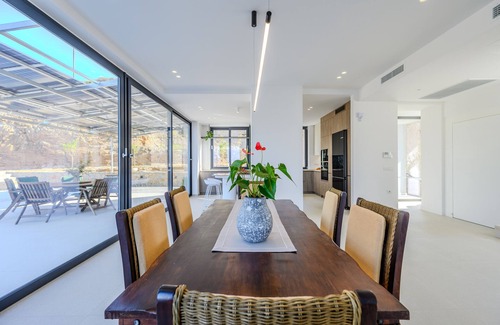 Lygaria Villa | Theasea,beachfront,next to all amenities,Heraklion