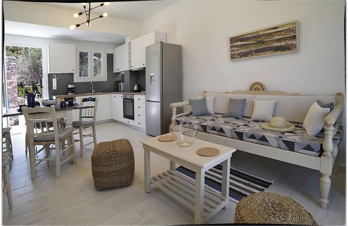 Platis Gialos Apartment | Theasis Sifnos ApartmentsnAmazing sea view-ideal for 5 people families&friends