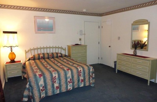 Westfield Hotel | Theater Motel
