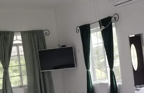 Porus Apartment | Thebreeze can accommodate up to 30 people