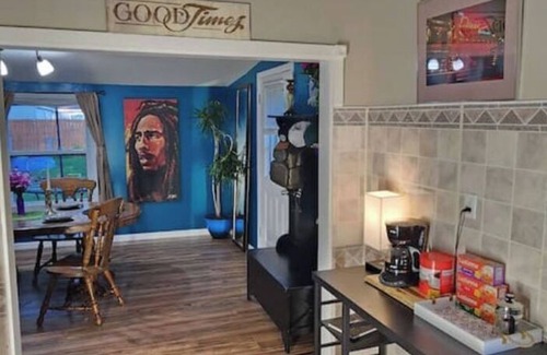 Romulus House | #TheFloridaRoom sensory oasis w/king-size master