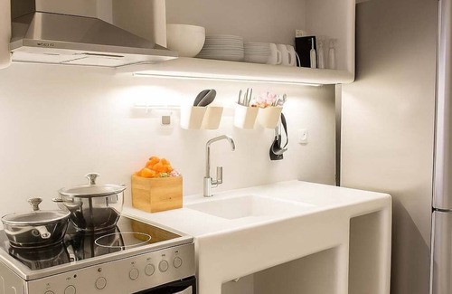 Loutra Apartment | Theis Seafront Retreat - Loutra Seaview Bliss