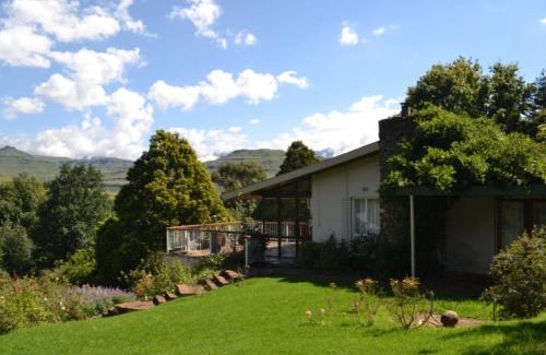 Drakensberg Gardens Apartment | Thekwane Nest and Ondini Self catering cottages