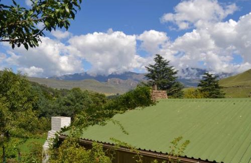 Drakensberg Gardens Apartment | Thekwane Nest and Ondini Self catering cottages