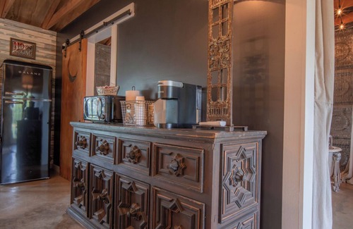 Round Top House | Thelma's Garage - Wander Inn