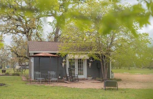 Round Top House | Thelma's Garage - Wander Inn