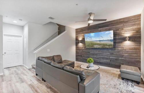 Kissimmee House | Thematic 4 bdr near Disney-22101