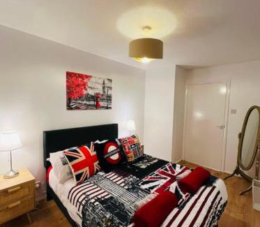 Tollington Apartment | Thematic London Apartment in Holloway