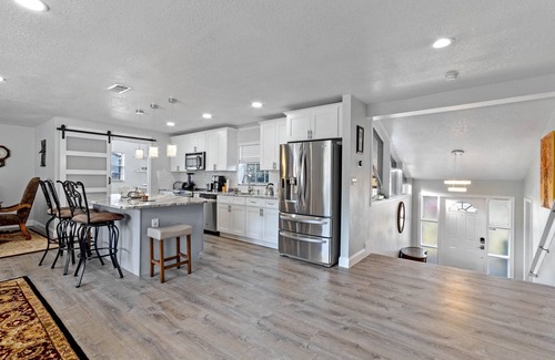 Florida Central Atlantic Coast House | Theme Park Retreat 4bedroom near Universal Studios