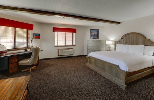 Peoria Hotel | Theme Suite w/Fireplace & Dry Bar! Stoney Creek Peoria | 2 Units