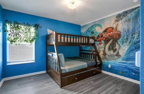 Windsor Hills Villa | Themed Luxury 6BR Getaway with Resort Amenities