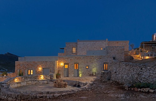 Chora Folegandros Apartment | "Themonies Luxury Suites" offer a unique accommodation
