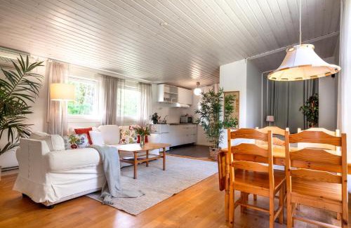 Vintrosa Apartment | Theo & Lilis countryside apartment