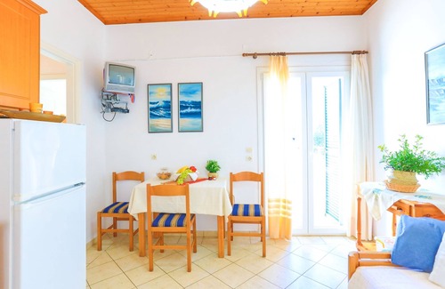 Agios Stefanos Apartment | Theophilos 1, Amazing sea views, A/C, WiFi, near everything