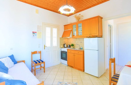 Agios Stefanos Apartment | Theophilos 1, Amazing sea views, A/C, WiFi, near everything