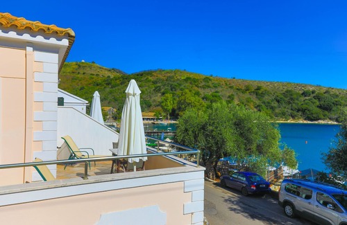Agios Stefanos Apartment | Theophilos 1, Amazing sea views, A/C, WiFi, near everything