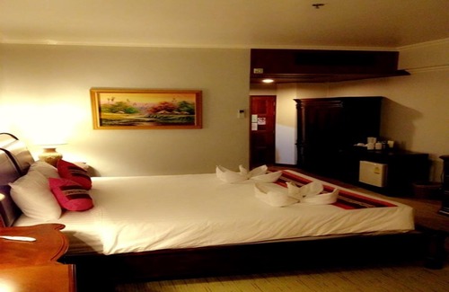 Buriram Hotel | Thepnakorn Hotel