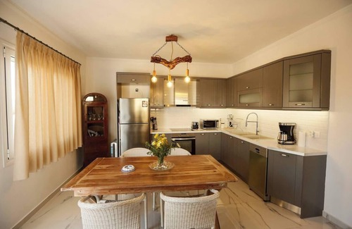 Perissa Condo | Thera cycladic house at Perissa , Santorini by MPS