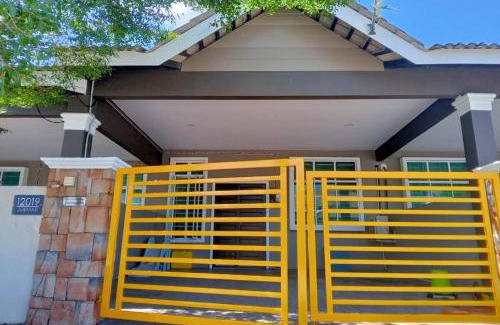 Kijal House | TheREHAT Homestay Kijal Terengganu