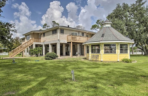 Theriot House | Theriot 'Camp Outdoor Dreaming' Retreat w/Dock!