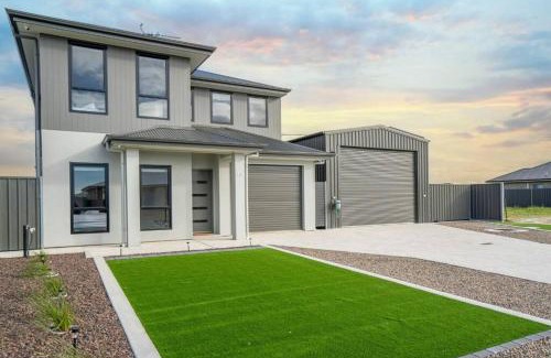 Seymour House | TheRiverbend43 Wellington Marina