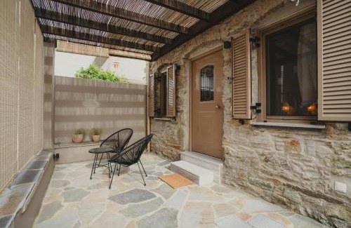 Karystos House | Theros