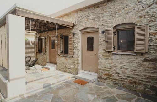 Karystos House | Theros