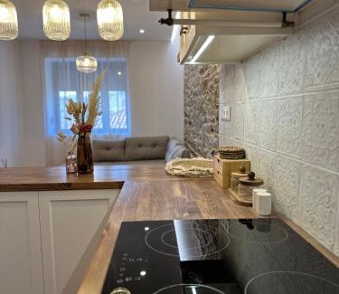 Myrina House | Theros Retreat