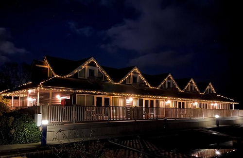 Brundall Cottage | These gorgeous cottages will comfortably sleep up to 6 guests.