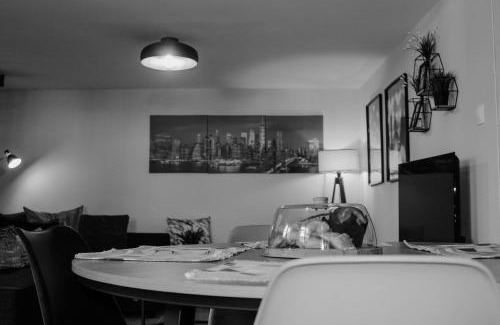 Ampelokipoi-Menemeni Apartment | TheUrbanLoft